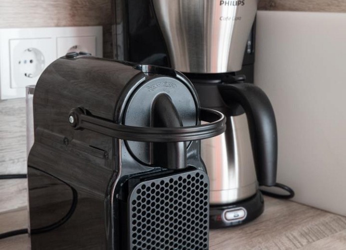 Nespresso Kapsel- und eine Filterkaffeemaschine