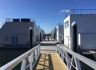 Schwimmendes Ferienhaus Antares One by Seeblick Ferien ORO, rundum Wasser