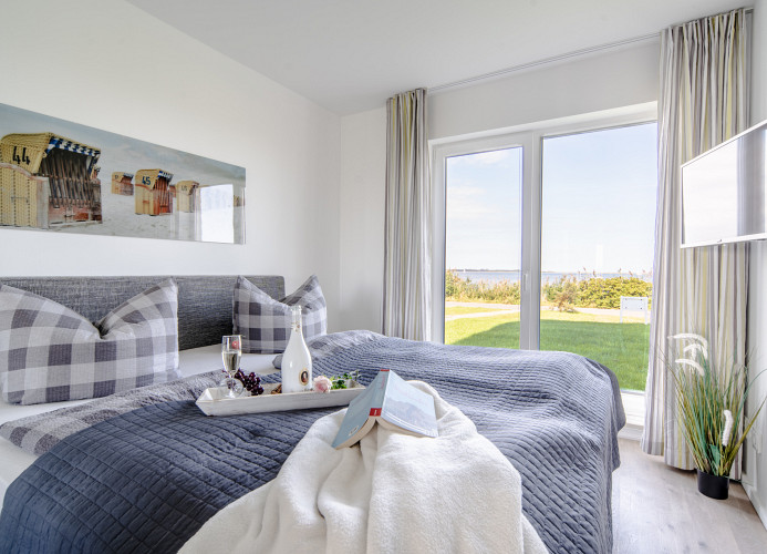 Masterbedroom mit TV