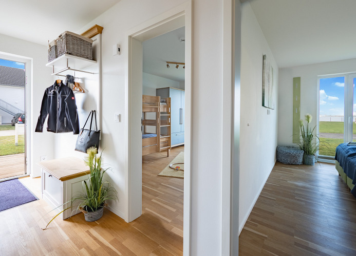 Eingangsbereich mit Schlafzimmer eins und zwei