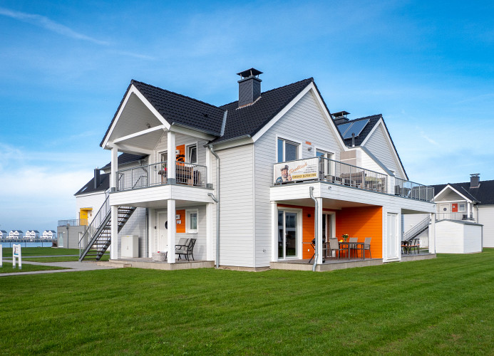 Top Lage mit Blick auf die Marina Fewo MEERweert by Seeblick Ferien ORO