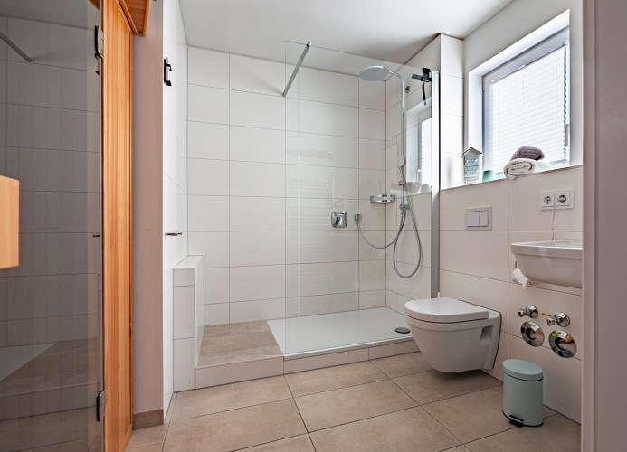 Dusche Sauna in der Fewo MEERwert by Seeblick Ferien ORO